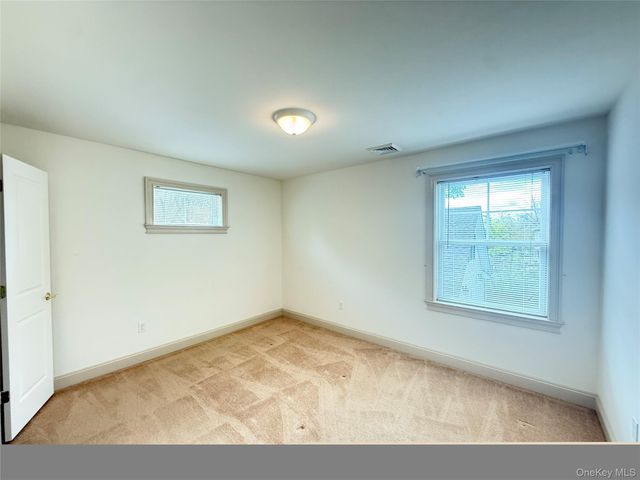 91 Caties Way, Hopewell Junction, NY 12533
