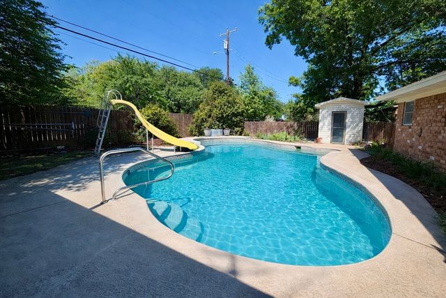 111 Granada Square, Canton, TX 75103
