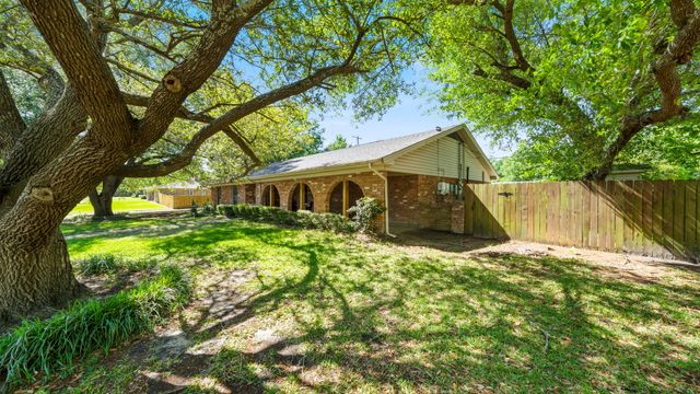111 Granada Square, Canton, TX 75103