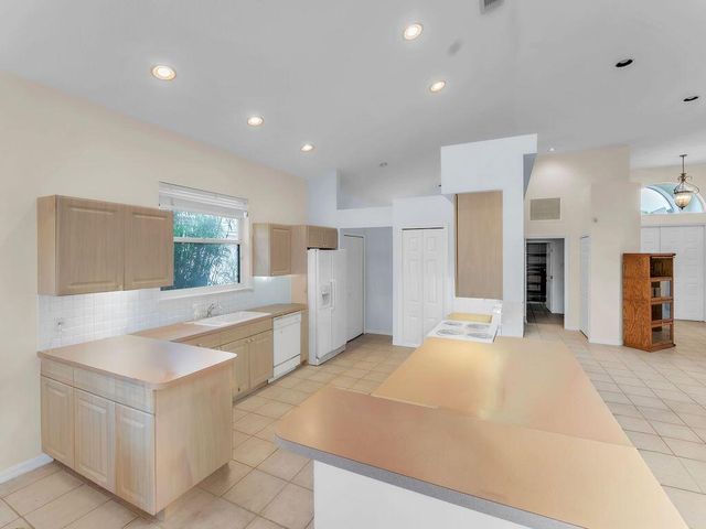 7215 Marsh Terrace, Port St. Lucie, FL 34986