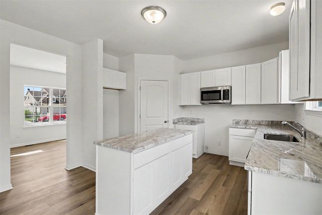 43640 S Timberview Drive, Belleville, MI 48111