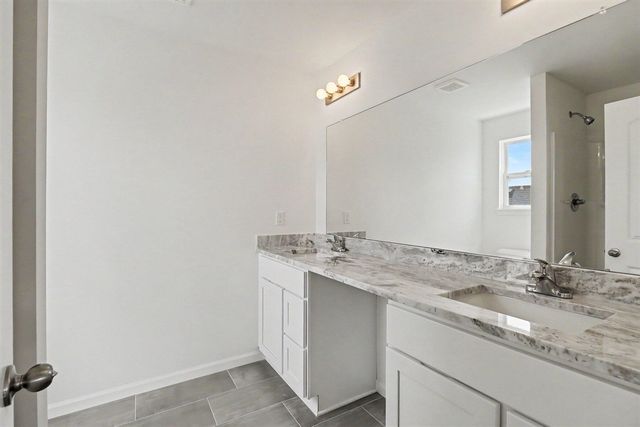 43640 S Timberview Drive, Belleville, MI 48111