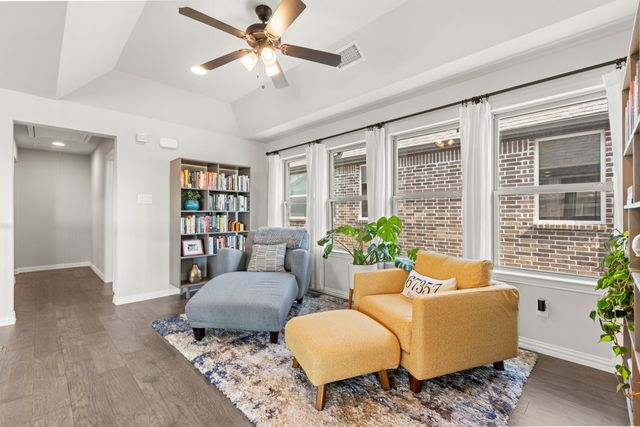 1720 Dartmoor Drive, Carrollton, TX 75010