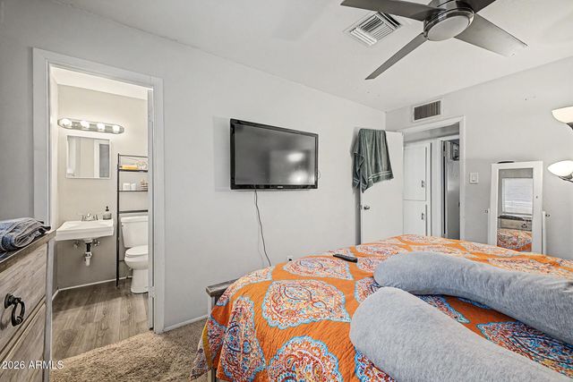 6107 W KEIM Drive, Glendale, AZ 85301