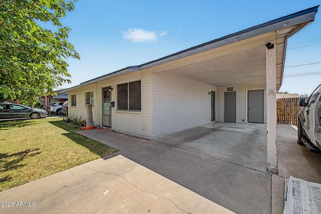 6107 W KEIM Drive, Glendale, AZ 85301