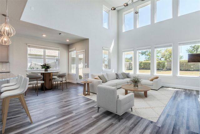 154 Bartlett Peak LN, Dripping Springs, TX 78620