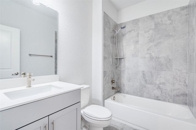 154 Bartlett Peak LN, Dripping Springs, TX 78620