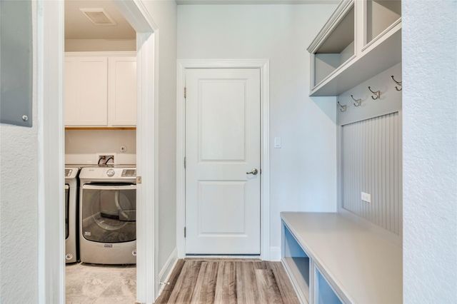 154 Bartlett Peak LN, Dripping Springs, TX 78620