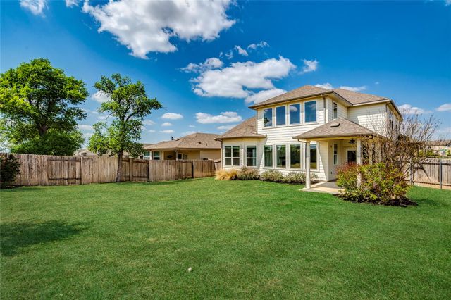 154 Bartlett Peak LN, Dripping Springs, TX 78620