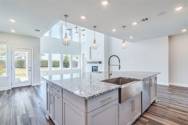 154 Bartlett Peak LN, Dripping Springs, TX 78620