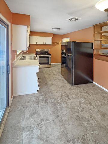 818 Dell Avenue, Flint, MI 48507