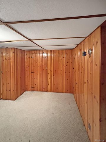 818 Dell Avenue, Flint, MI 48507