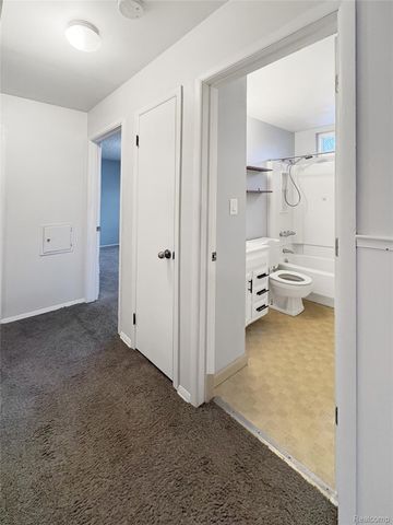 818 Dell Avenue, Flint, MI 48507