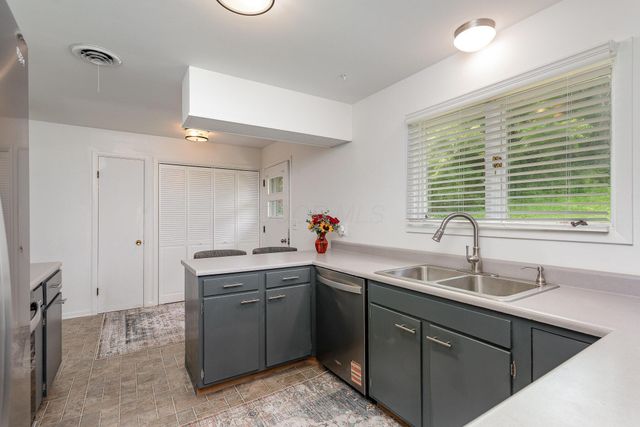 743 Summit Drive, Logan, OH 43138