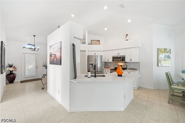21489 Sheridan RUN, Estero, FL 33928
