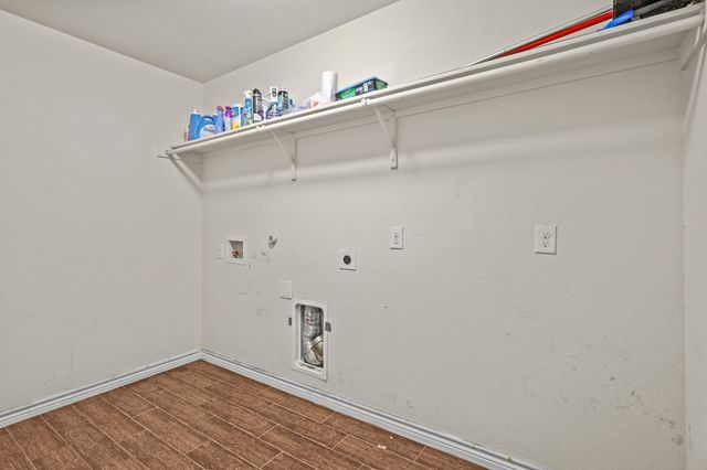 728 Jewelflower Drive, Desoto, TX 75115
