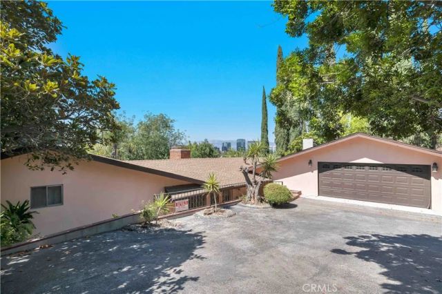 5346 Elvira Road, Woodland Hills, CA 91364
