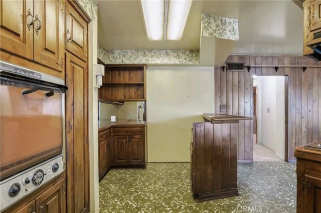 5346 Elvira Road, Woodland Hills, CA 91364