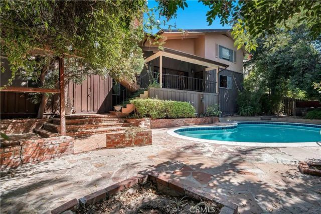 5346 Elvira Road, Woodland Hills, CA 91364
