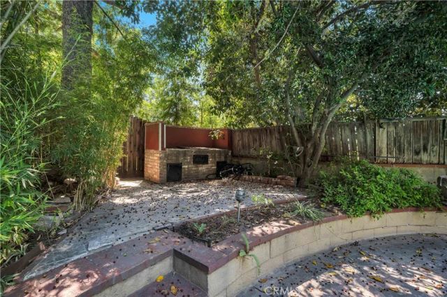 5346 Elvira Road, Woodland Hills, CA 91364