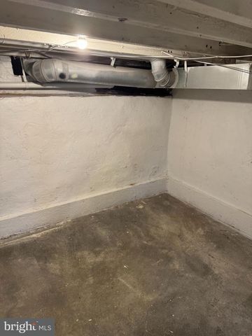 2425 N SYDENHAM ST, Philadelphia, PA 19132