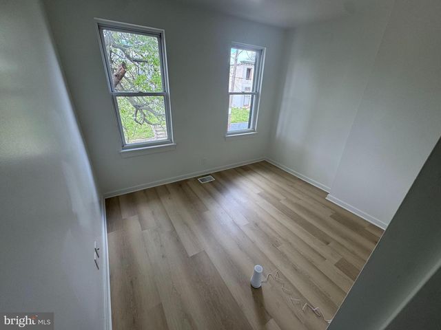 2425 N SYDENHAM ST, Philadelphia, PA 19132