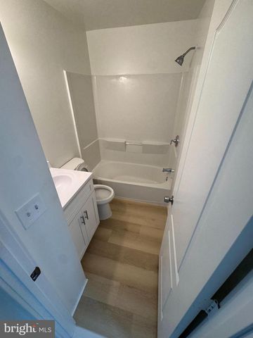 2425 N SYDENHAM ST, Philadelphia, PA 19132