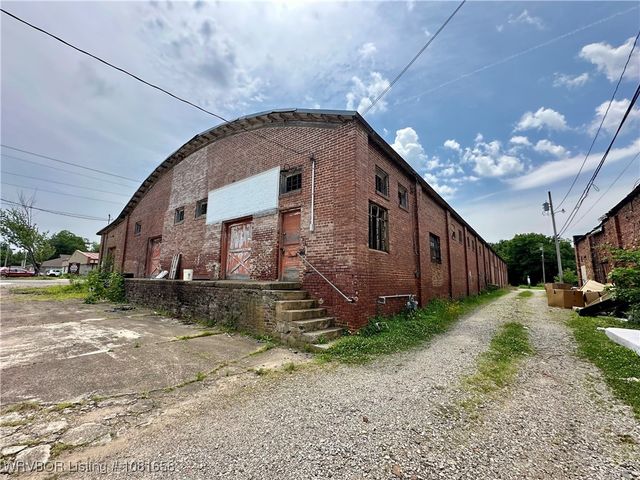 21 E Carney Street, Paris, AR 72855
