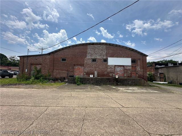 21 E Carney Street, Paris, AR 72855