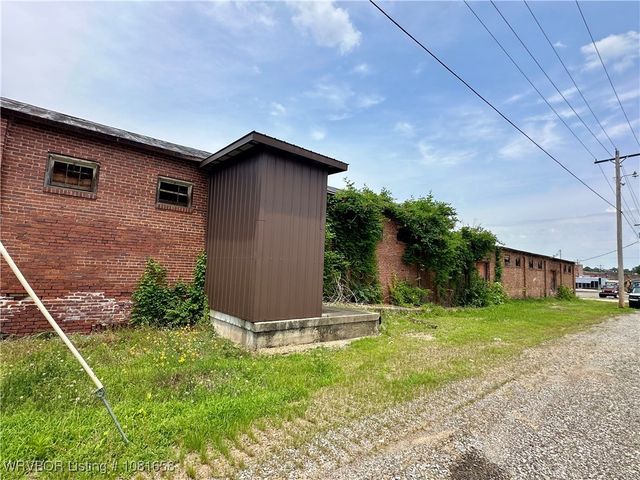 21 E Carney Street, Paris, AR 72855
