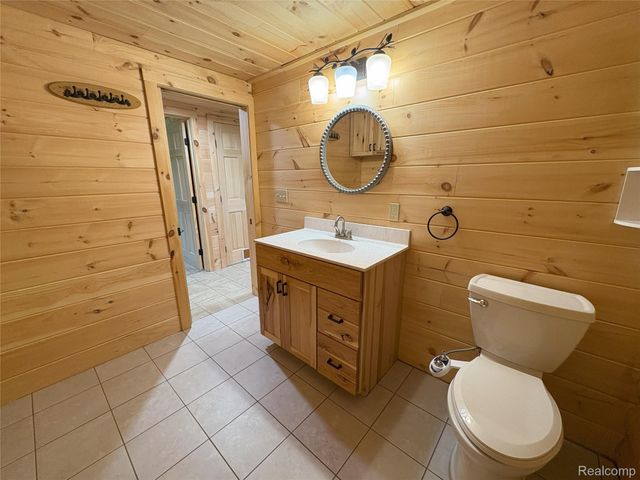 103 Arbutus Drive, Clam Lake Township, MI 49601