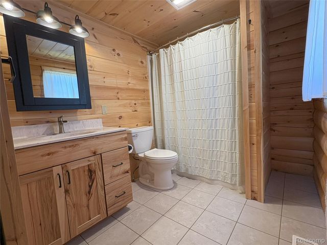 103 Arbutus Drive, Clam Lake Township, MI 49601