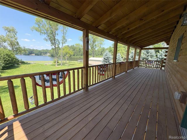 103 Arbutus Drive, Clam Lake Township, MI 49601