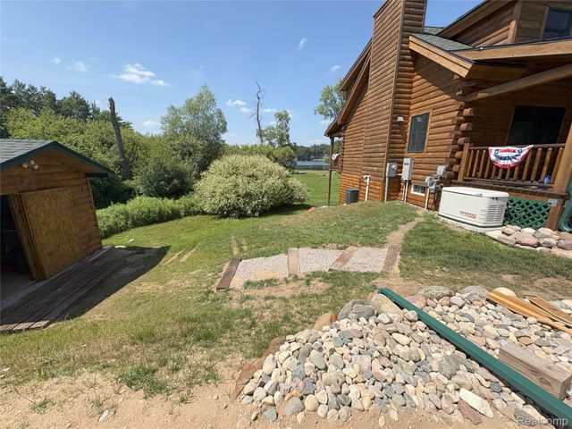 103 Arbutus Drive, Clam Lake Township, MI 49601