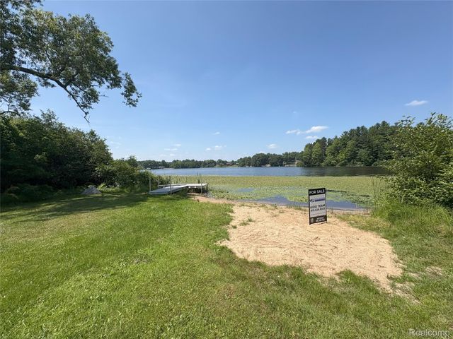 103 Arbutus Drive, Clam Lake Township, MI 49601