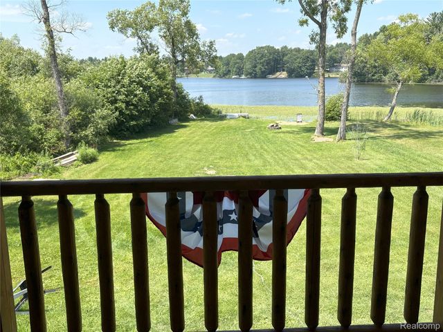 103 Arbutus Drive, Clam Lake Township, MI 49601