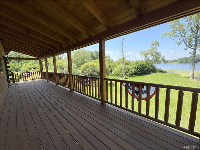 103 Arbutus Drive, Clam Lake Township, MI 49601