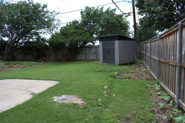924 Thistle Ridge Lane, Arlington, TX 76017