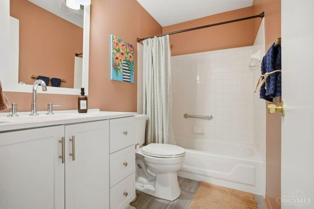 8900 Eagleview Drive, West Chester, OH 45069