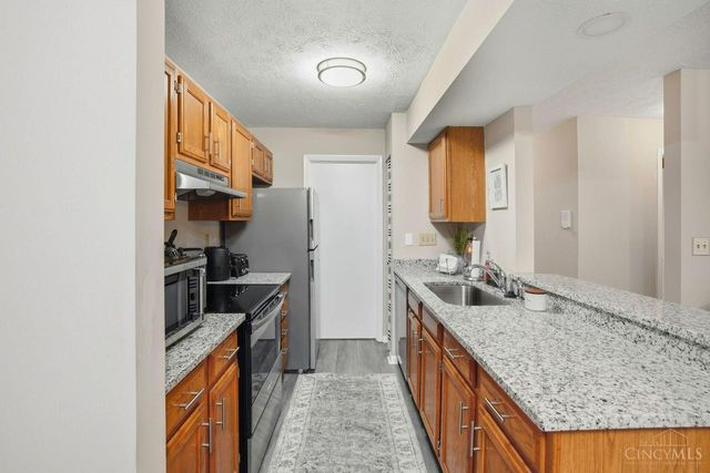 8900 Eagleview Drive, West Chester, OH 45069