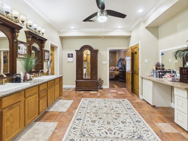 6421 CR 3715, Athens, TX 75752