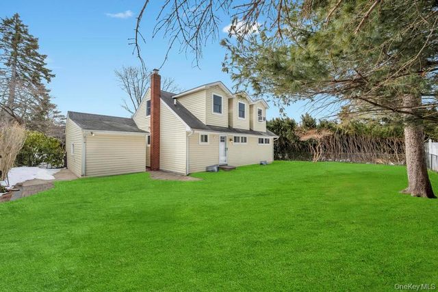 46 Walter Avenue, Hicksville, NY 11801