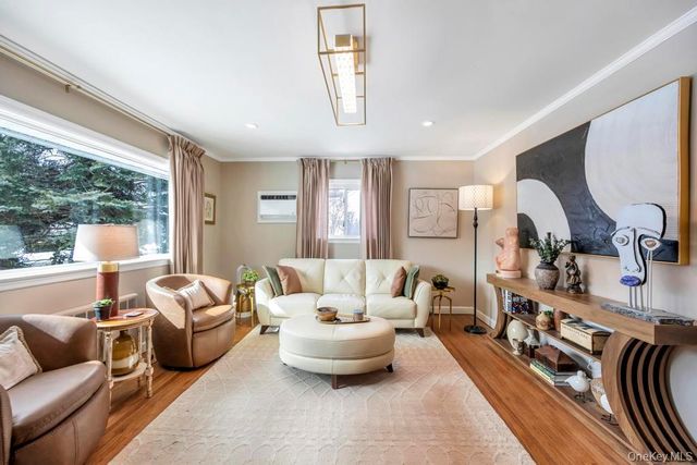 46 Walter Avenue, Hicksville, NY 11801