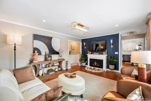 46 Walter Avenue, Hicksville, NY 11801