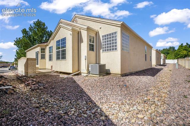 1807 Paseo Del Tesoro, Pueblo, CO 81008