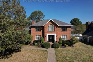 107 Gladewood Lane, Hurricane, WV 25526