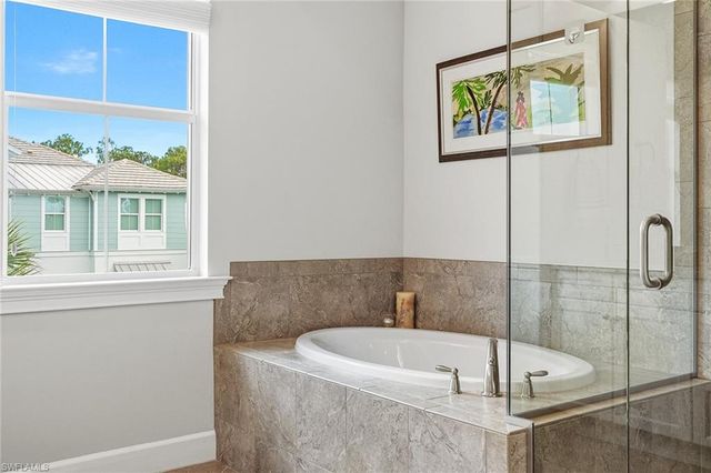 6561 Dominica DR 201, Naples, FL 34113