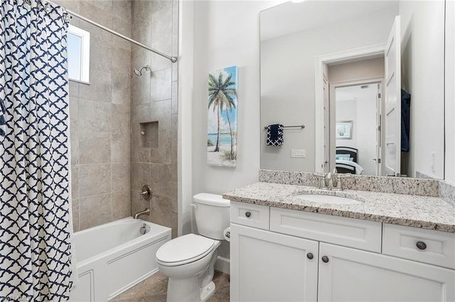 6561 Dominica DR 201, Naples, FL 34113