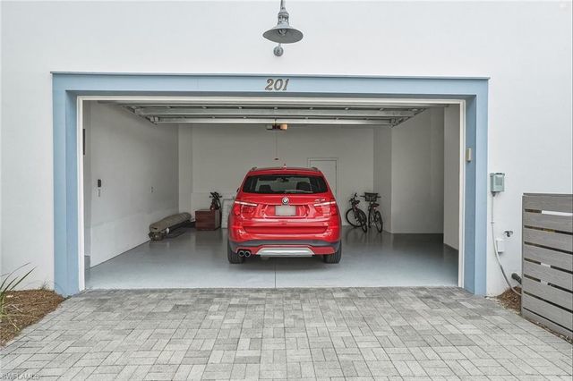 6561 Dominica DR 201, Naples, FL 34113