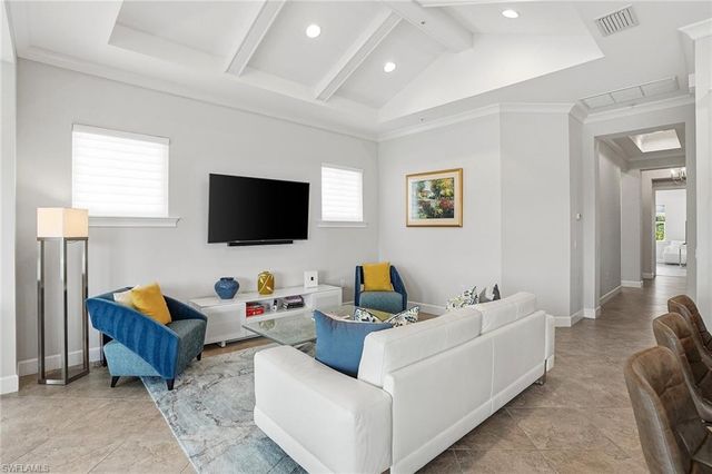 6561 Dominica DR 201, Naples, FL 34113